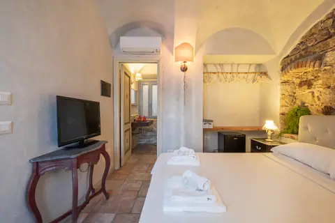 Dimoras | Stone Suites