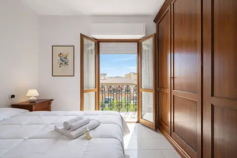 Dimoras | Appartamento 110mq | 3 Camere | Centro | Balcone | Parcheggio