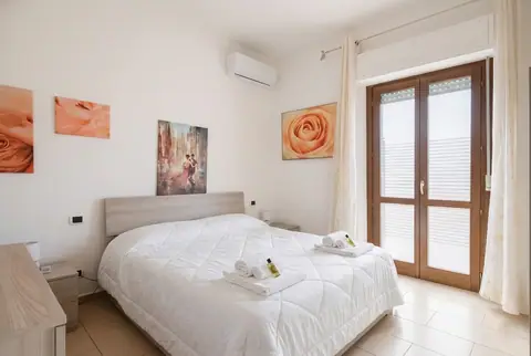 Dimoras | Appartamento 110mq | 3 Camere | Centro | Terrazza | Parcheggio